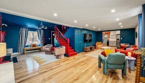 Sleeps 13 Private Sauna Hot Tub Game Room