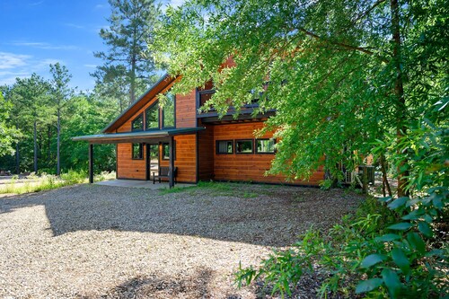 Sleeps 6 Sauna Hot Tub Putt Putt Dogs Welcome