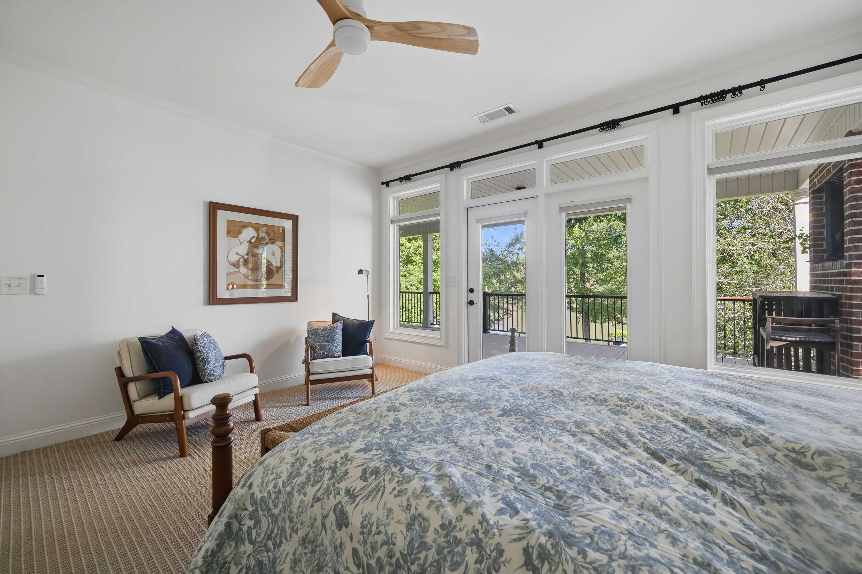 House | 5 bedrooms, high-speed internet