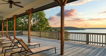 Lake Bridgeport House Dock Basketball