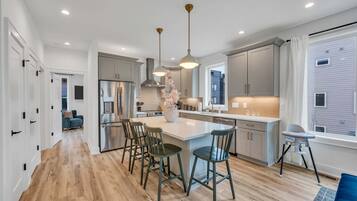 House | 3 bedrooms, high-speed internet