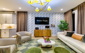 House - The Modern Honkey Rooftop Hot Tub Sleeps 12 (Nashville)
