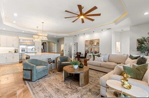 Room - Harbor Villa Waterfront Pool Spa Firepit (Indian Rocks Beach)
