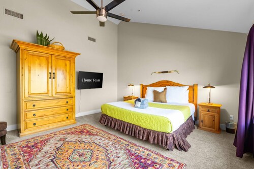 Private Indoor Pickleball Court Red Rock Views