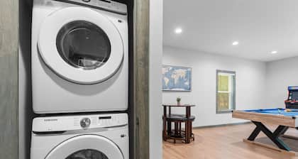 Sleeps 16 Hot Tub Arcade Resort Amenities