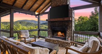 Surreal Views Outdoor Fireplace Pool Table Hot Tub