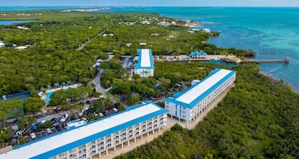 Keys Escape Oceanfront Resort Condo Sleeps 6
