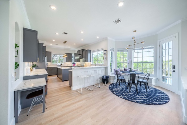 House | 6 bedrooms, high-speed internet