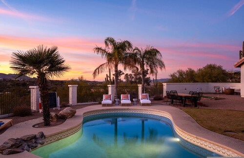 2 Homes 7BR Sleeps 18 Pool Amazing Mtn Views