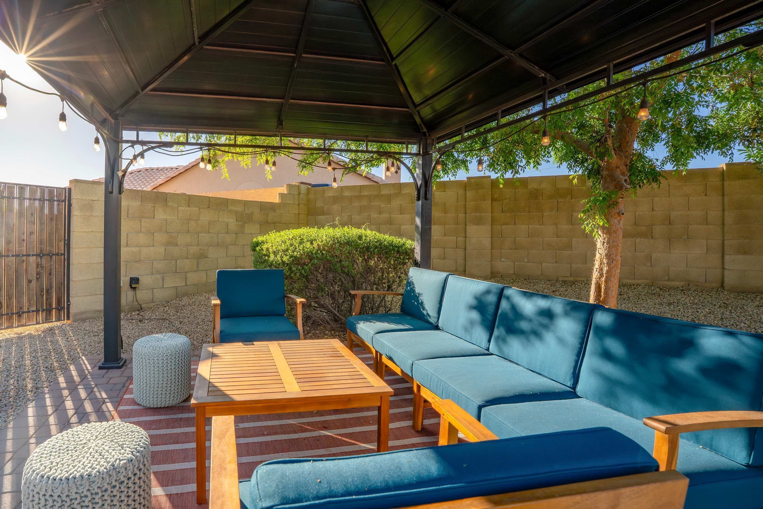House | 5 bedrooms, high-speed internet