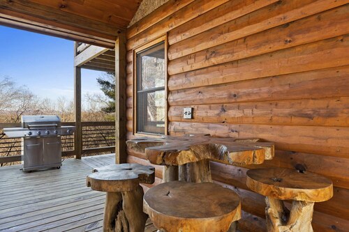Stunning Views Sleeps 10 - Hot Tub - 2 Fireplaces