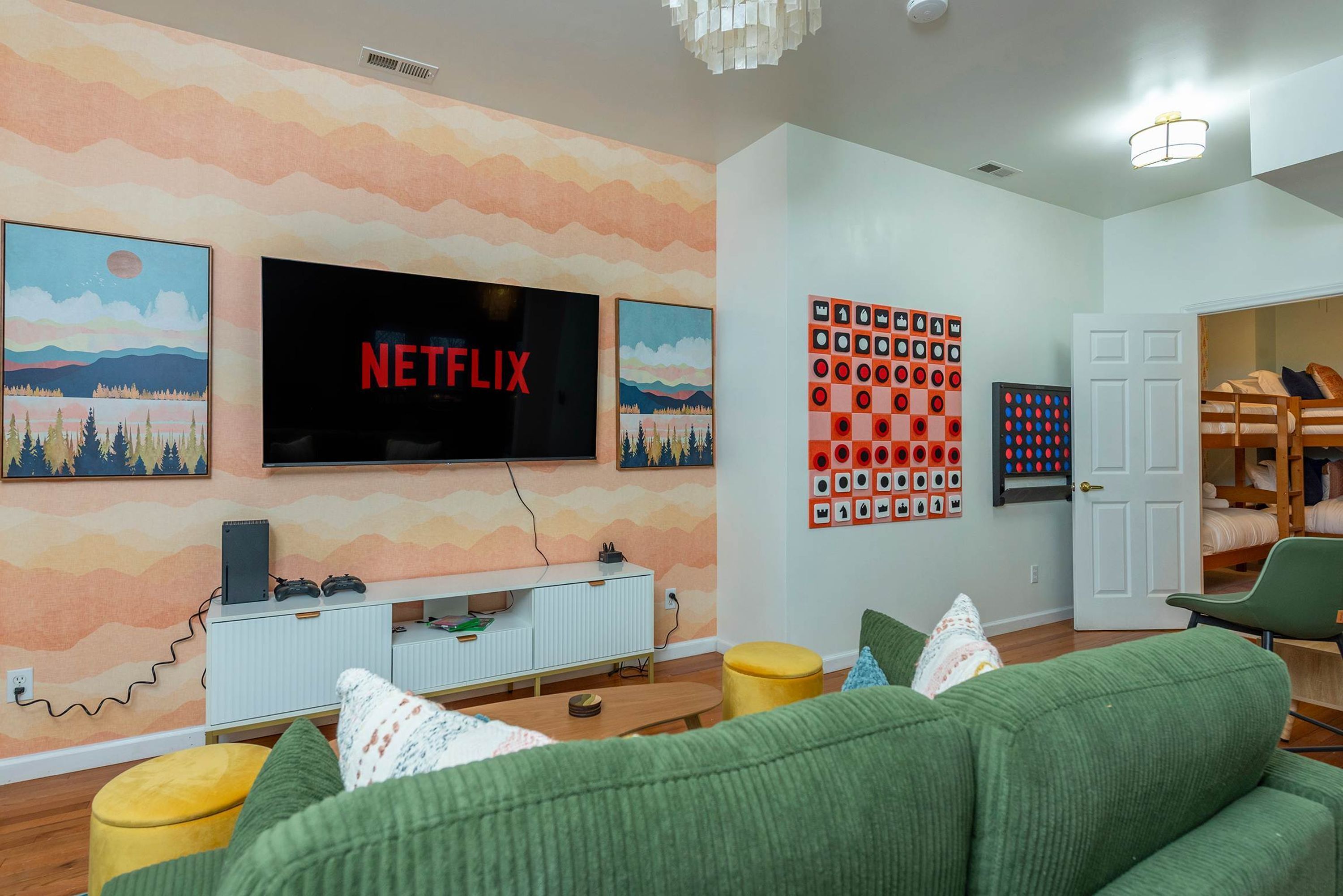 House | 5 bedrooms, high-speed internet