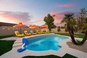 Unclassified image, 3 of 78, button - Pickleball Heated Pool Spa Sleeps 16 (Peoria)