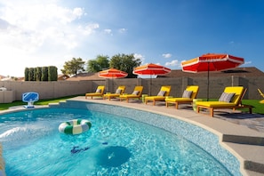 5 bedrooms, Internet - Pickleball Heated Pool Spa Sleeps 16 (Peoria)