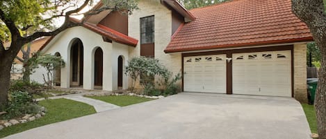 House | 5 bedrooms, Internet