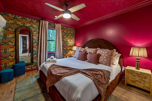 Wellsprings Retreat Smoky Mtn Views Sleeps 12