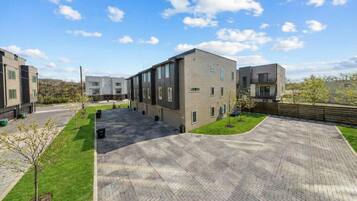 House | 4 bedrooms, high-speed internet