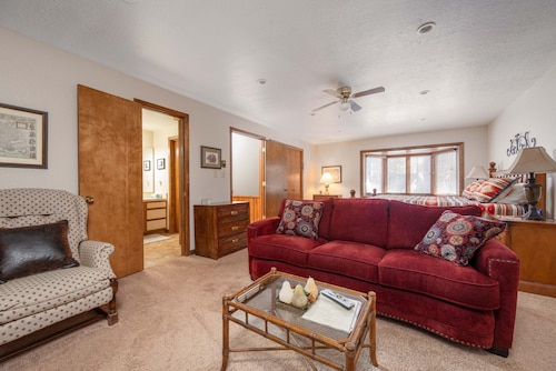 Pah s Haus Hot Tub Scenic View Dog-friendly