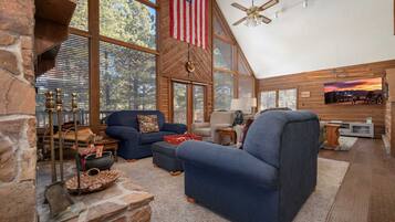 House | 5 bedrooms, high-speed internet