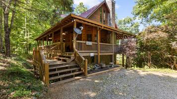 House | 3 bedrooms, high-speed internet