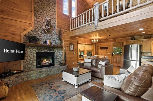 Mountain Views Hot Tub Arcade Game Firepit