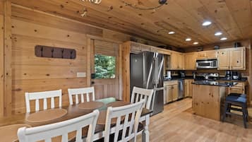 House | 3 bedrooms, Internet