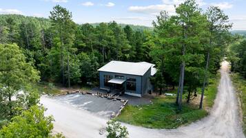 House | 3 bedrooms, high-speed internet