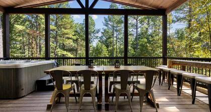 Broken Bow Luxury Cabin Hot Tub Playset Games