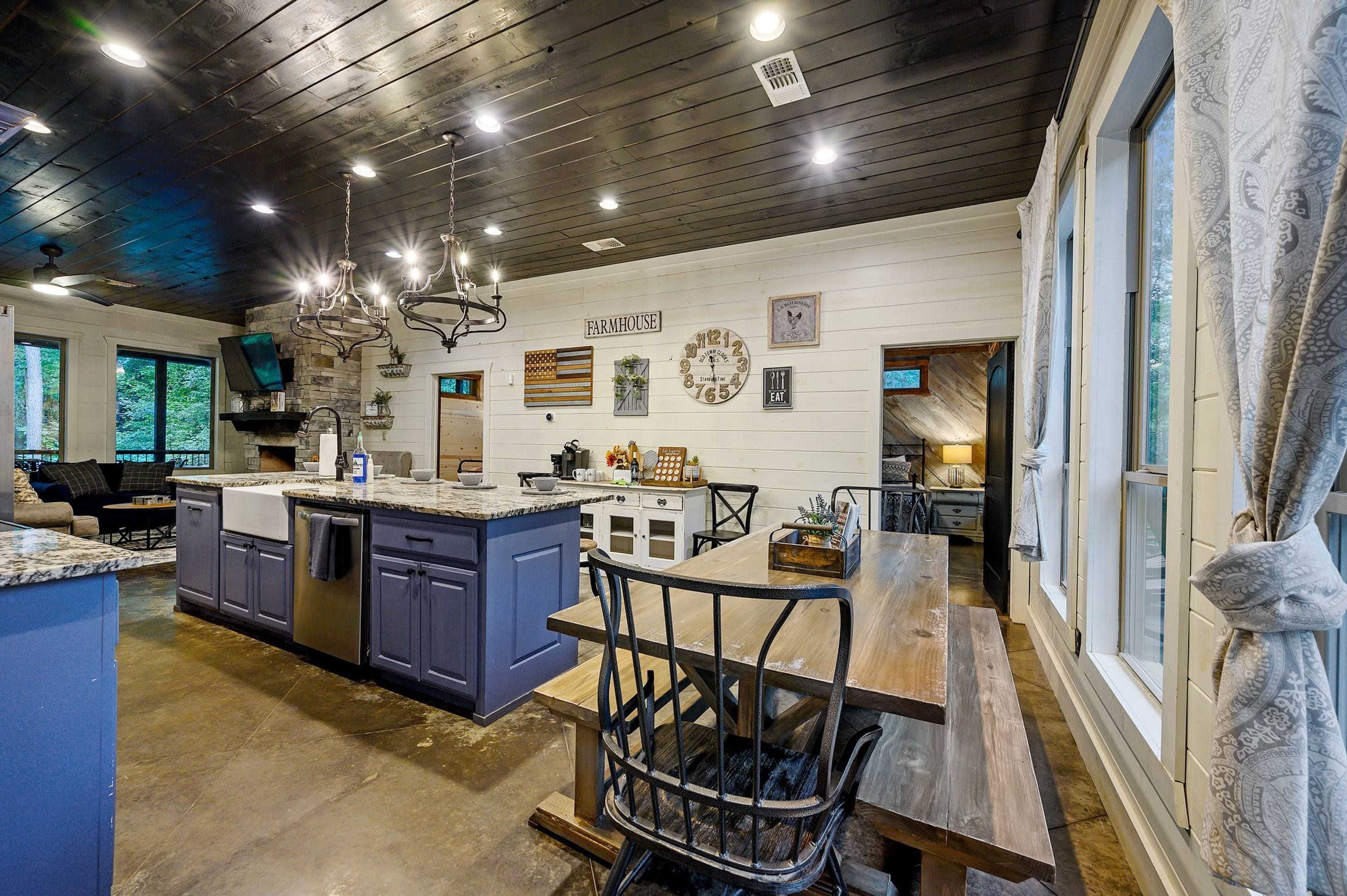 House | 4 bedrooms, high-speed internet