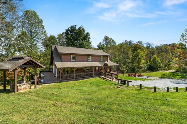 House | 8 bedrooms, high-speed internet