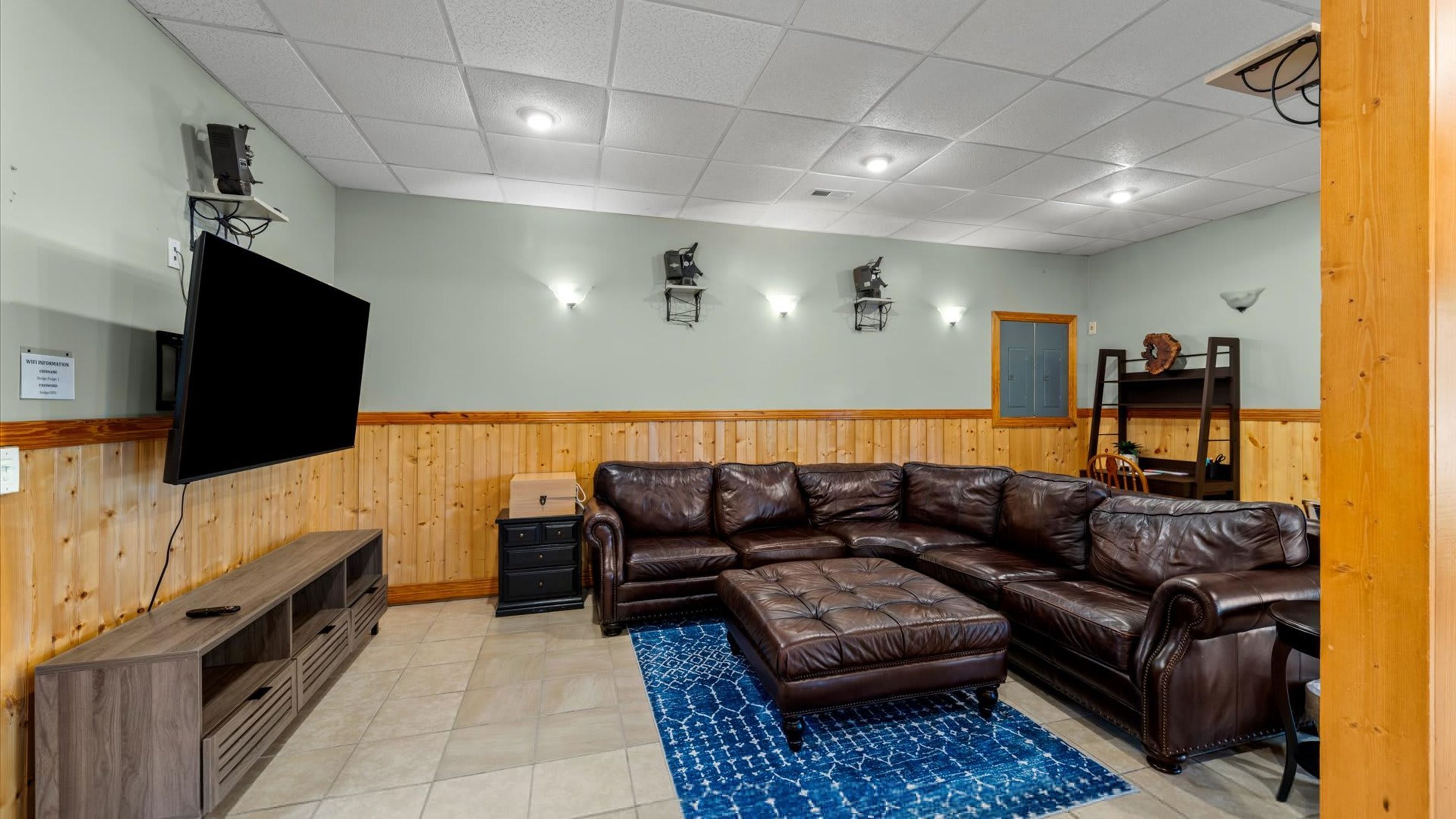 House | 8 bedrooms, high-speed internet