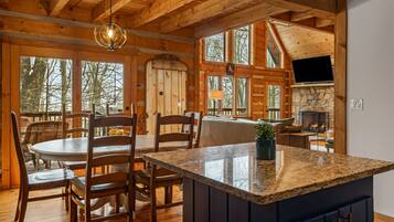 House | 4 bedrooms, high-speed internet