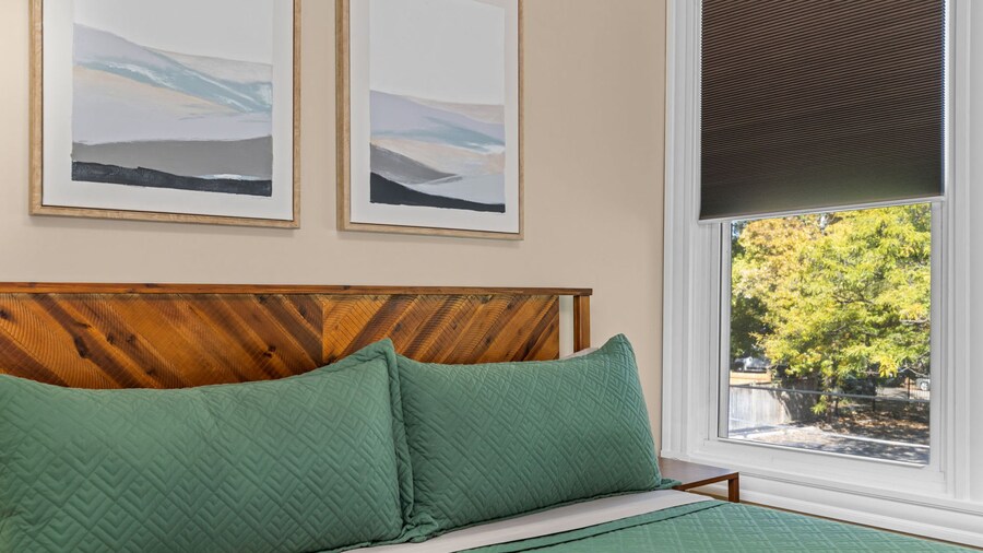 Near Forest Park Central West End - Sleeps 6