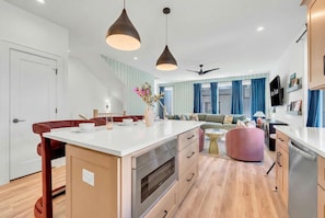 House - 4BR Nashville Hideaway - Rooftop Views - Fire Pit (Nashville)