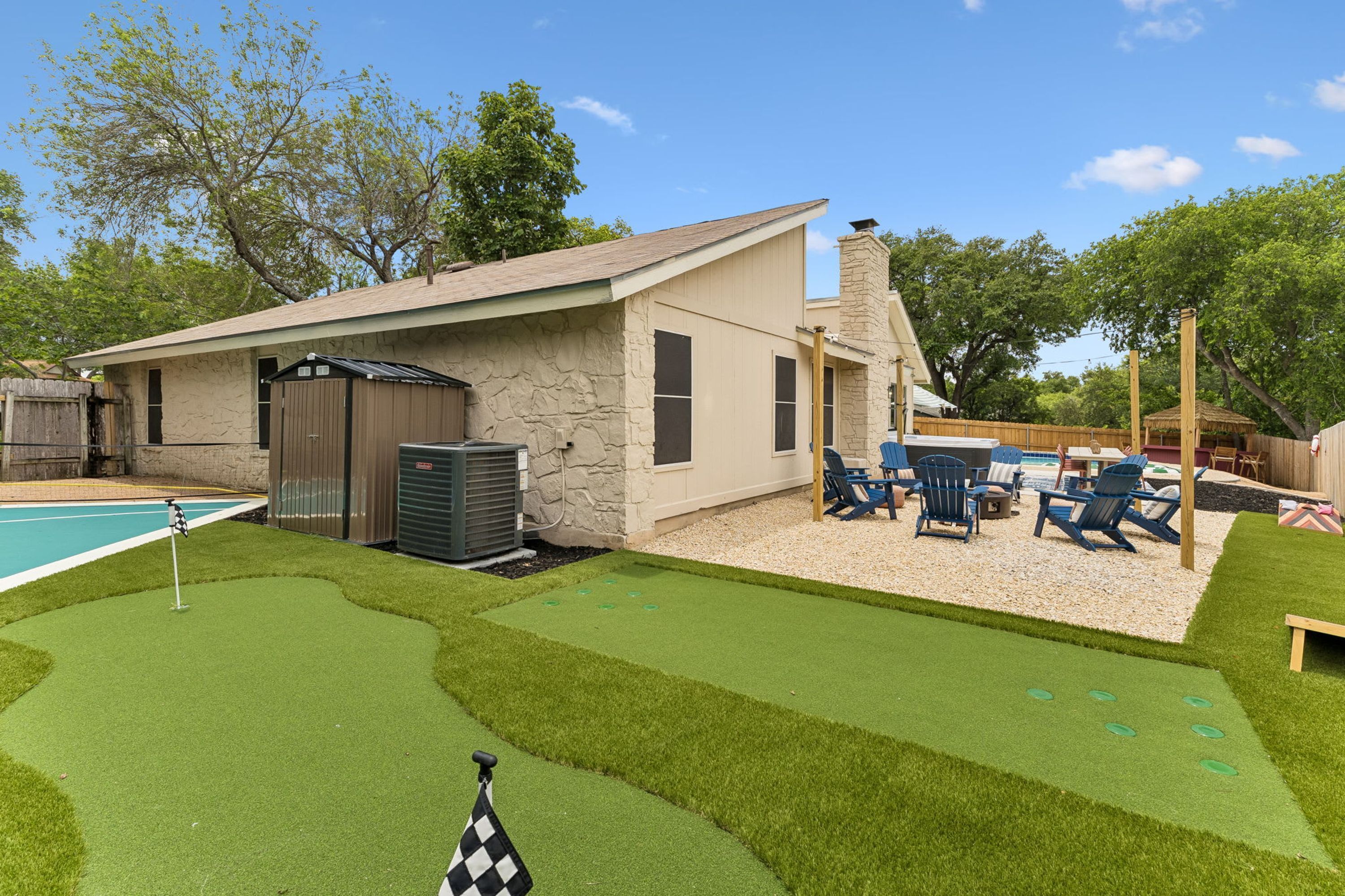 House | 4 bedrooms, high-speed internet