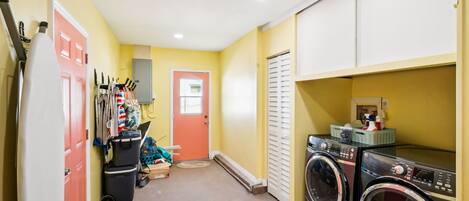 House | 4 bedrooms, high-speed internet