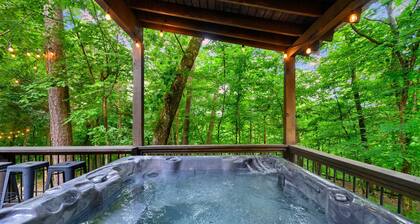 Sleeps 18 - Hot Tub - Playground - Games - Firepit