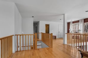 House | 5 bedrooms, high-speed internet - Waterview Heights Estate Cayuga Lake Indoor Pool (Ithaca)
