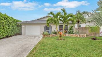 House | 3 bedrooms, high-speed internet