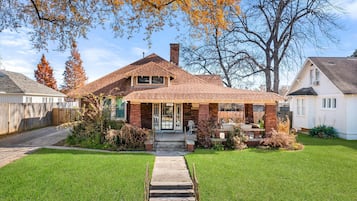 House | 4 bedrooms, high-speed internet