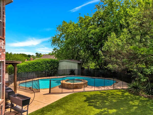 House | 5 bedrooms, high-speed internet - Heated Pool Hot Tub Sleeps 16 Putting Green (McKinney)