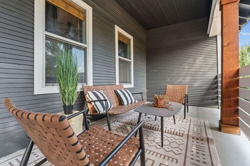 Sleeps 16 - Roof Top - Game Room - Pet Friendly