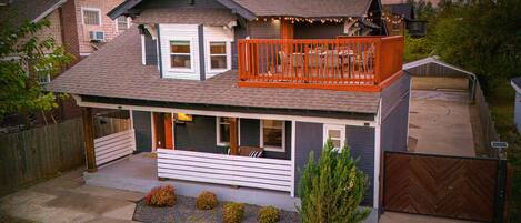 House | 4 bedrooms, high-speed internet