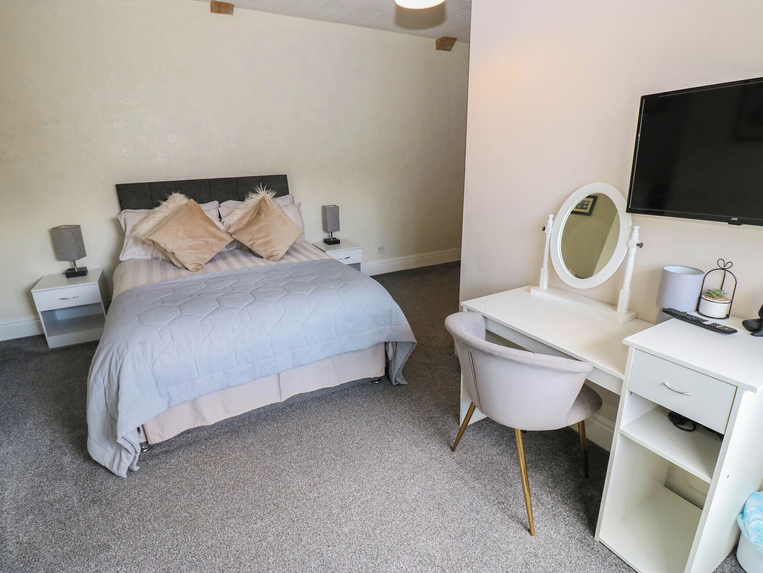 5 habitaciones, wifi gratis y decoración personalizada 