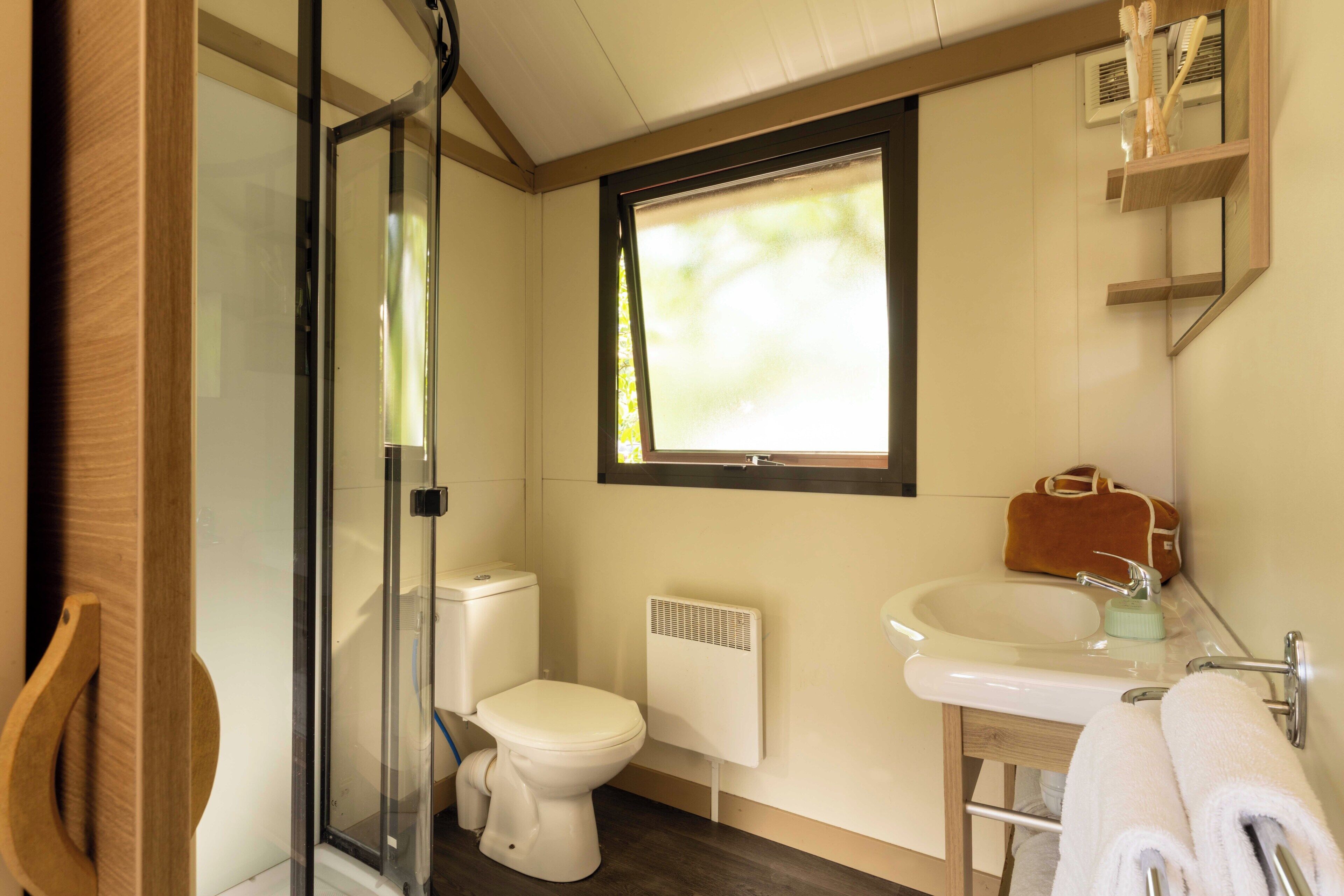 Cottage, patio, vue lac | Salle de bain