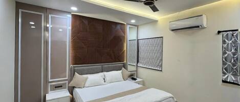 Standard Double Room, Garden View | Free WiFi