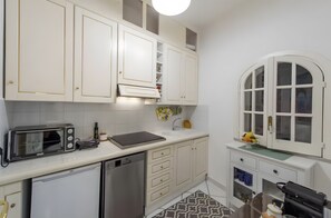 Coffee/tea maker, fridge, oven, stovetop - Loft 11 in Praiano with Stunning Sea View (Praiano)