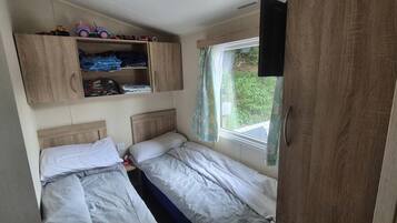 3 bedrooms, WiFi (free), individually decorated, individually furnished