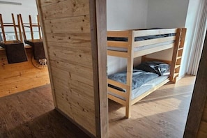 3 habitaciones, cuna de viaje y wifi gratis 