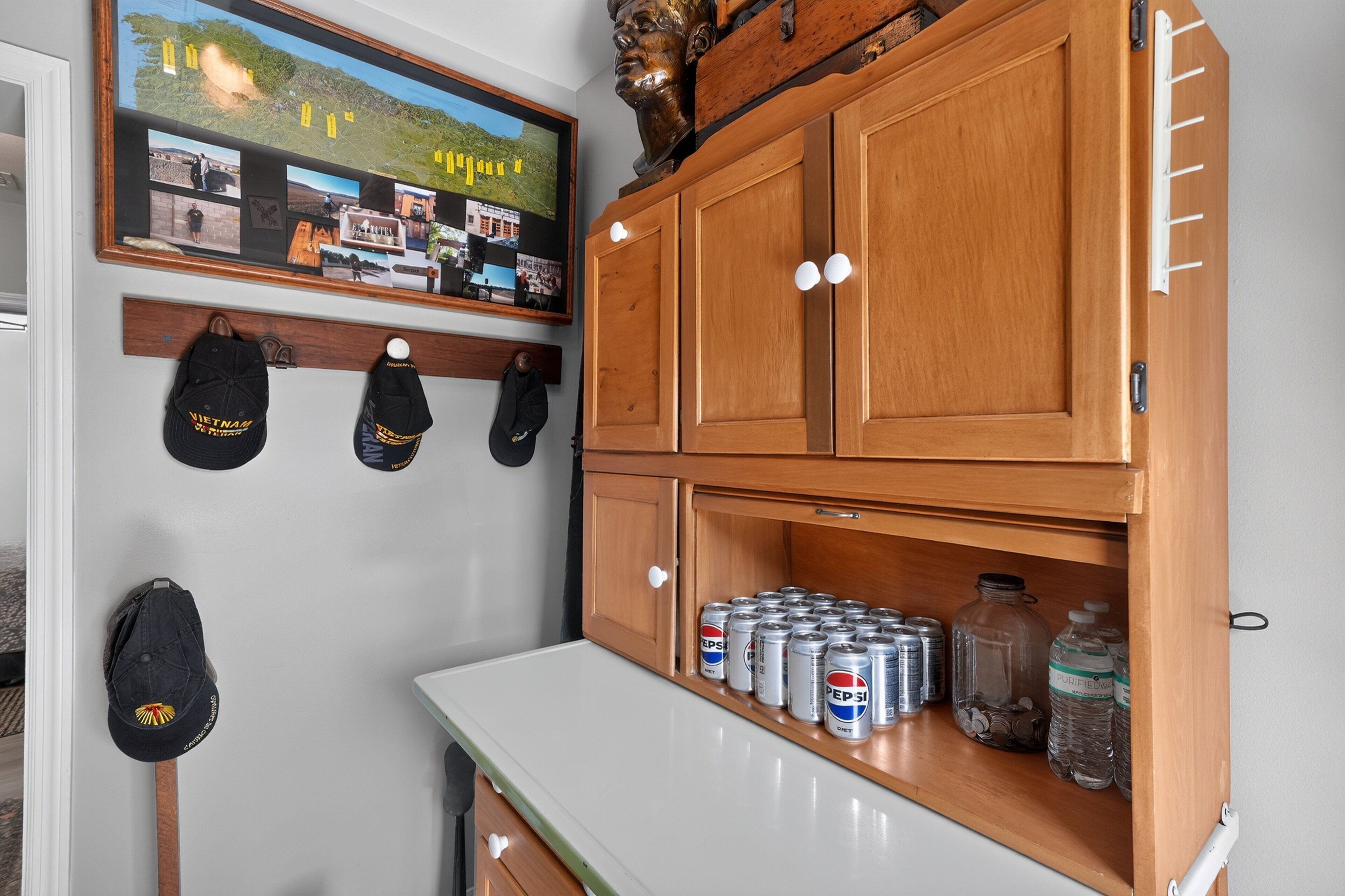 Shelf, Indoors, Cabinet, Furniture, Cupboard